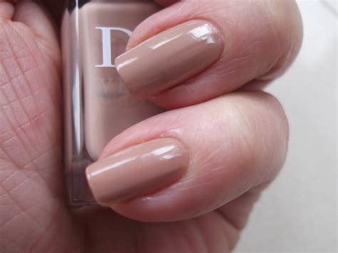 dior greige nail